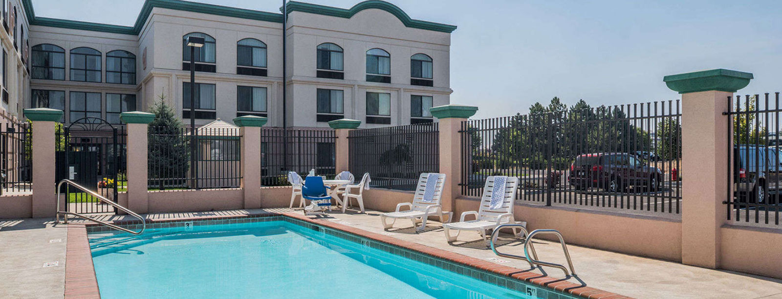 Spokane Hotel With Free Parking Airport Shuttle Wingate By Wyndham A Spokane Airport Hotel That Feels More Like Home